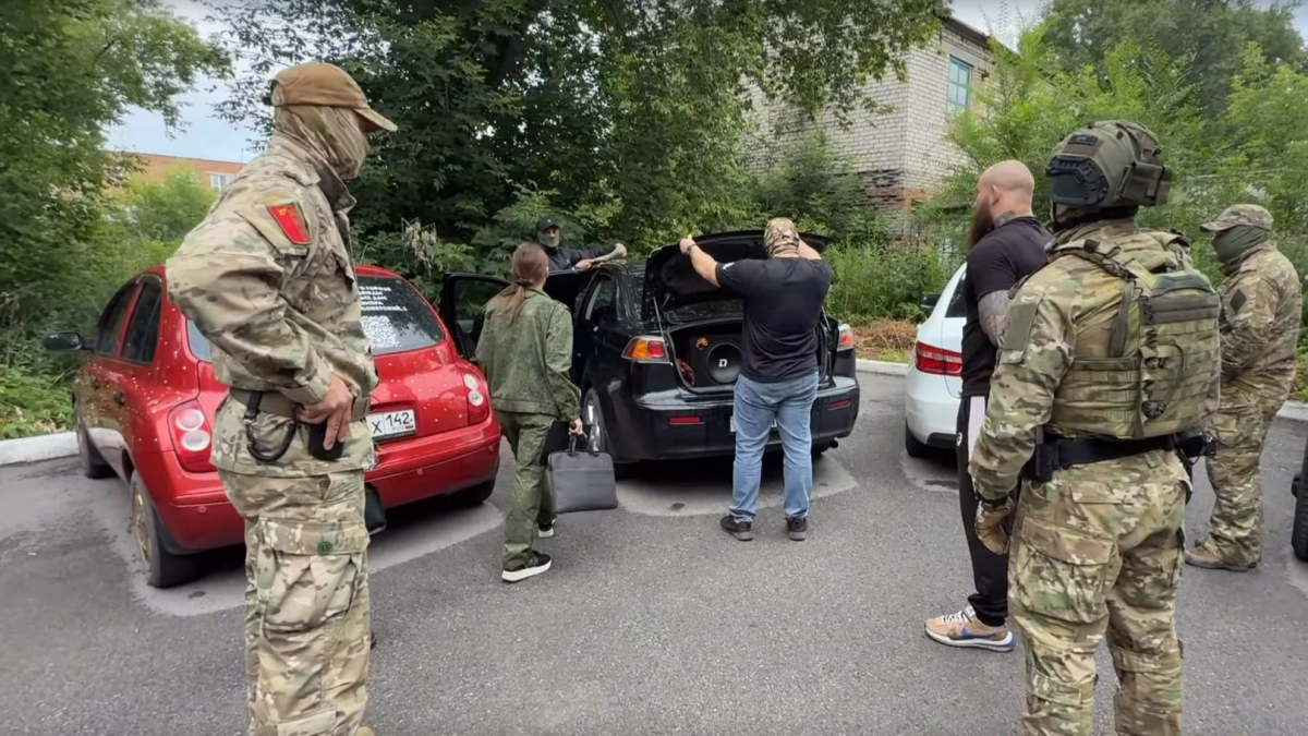 В Кузбассе тренер собрал банду из учеников для разбоя и вымогательств