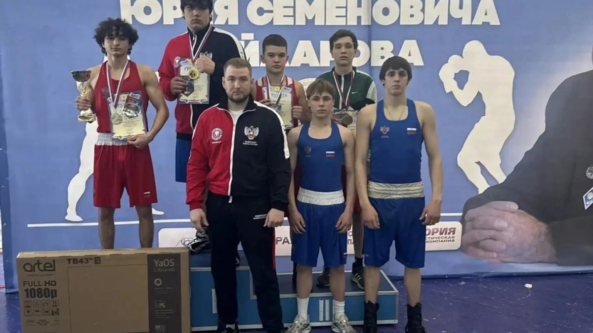 Боксеры Киселевска завоевали четыре награды на рингах Таштагола