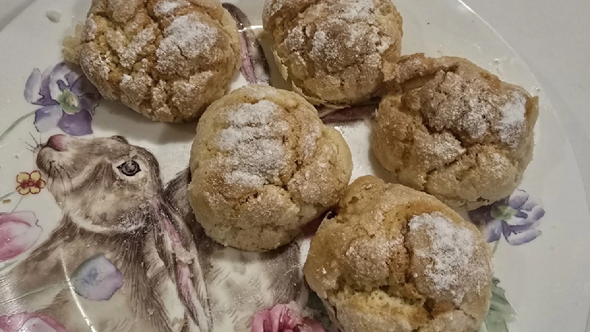 Пачка творога, ложка манки — через 20 минут на столе нежные творожные «ушки»: вкуснее магазинного печенья