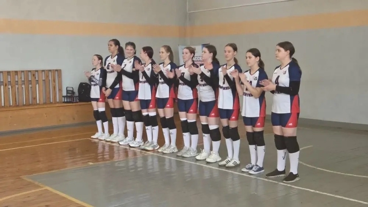 В Киселевске прошёл региональный этап школьной лиги по волейболу