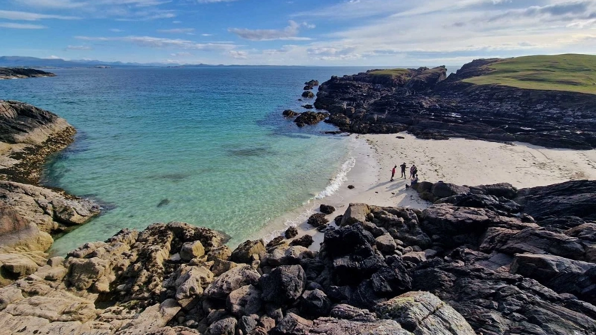 Эта "волшебная" страна — в 100 раз "круче" Турции: чистейшее море и живописные горы, +28°C в мае 