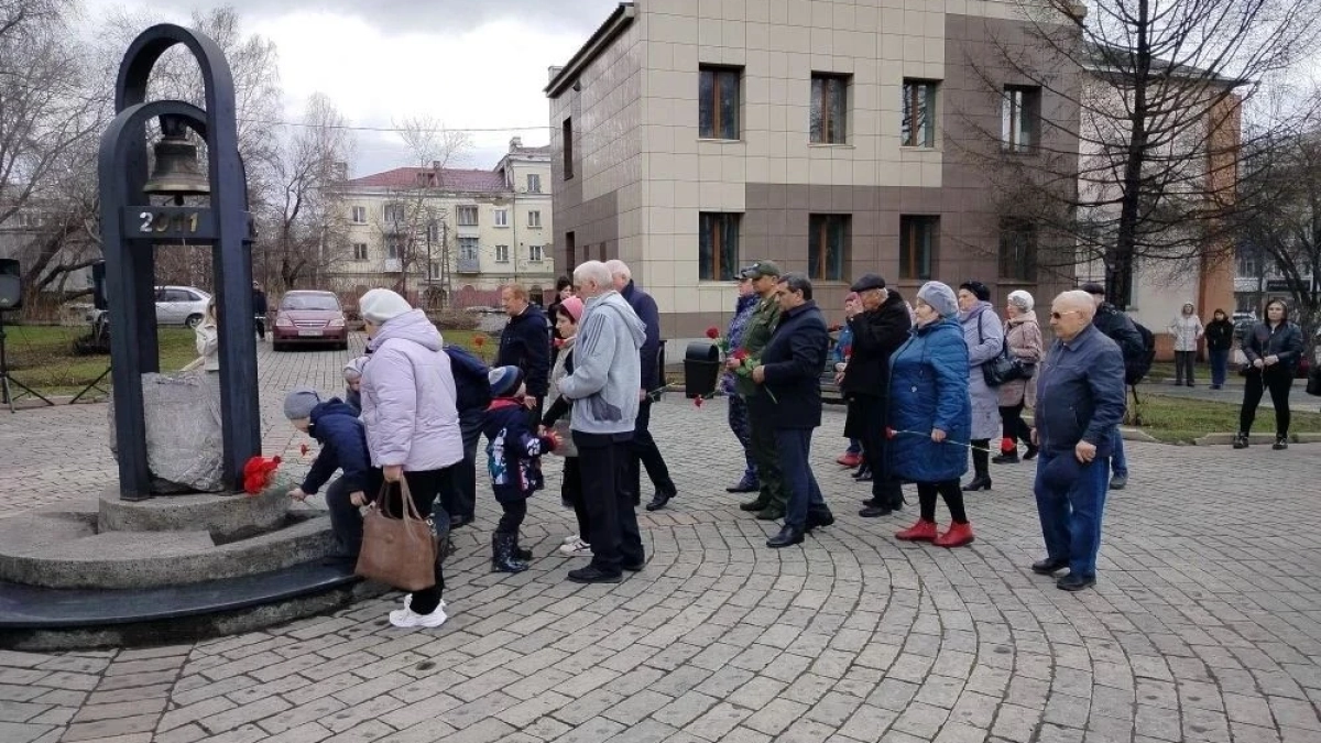 В Киселевске почтили память героев-чернобыльцев