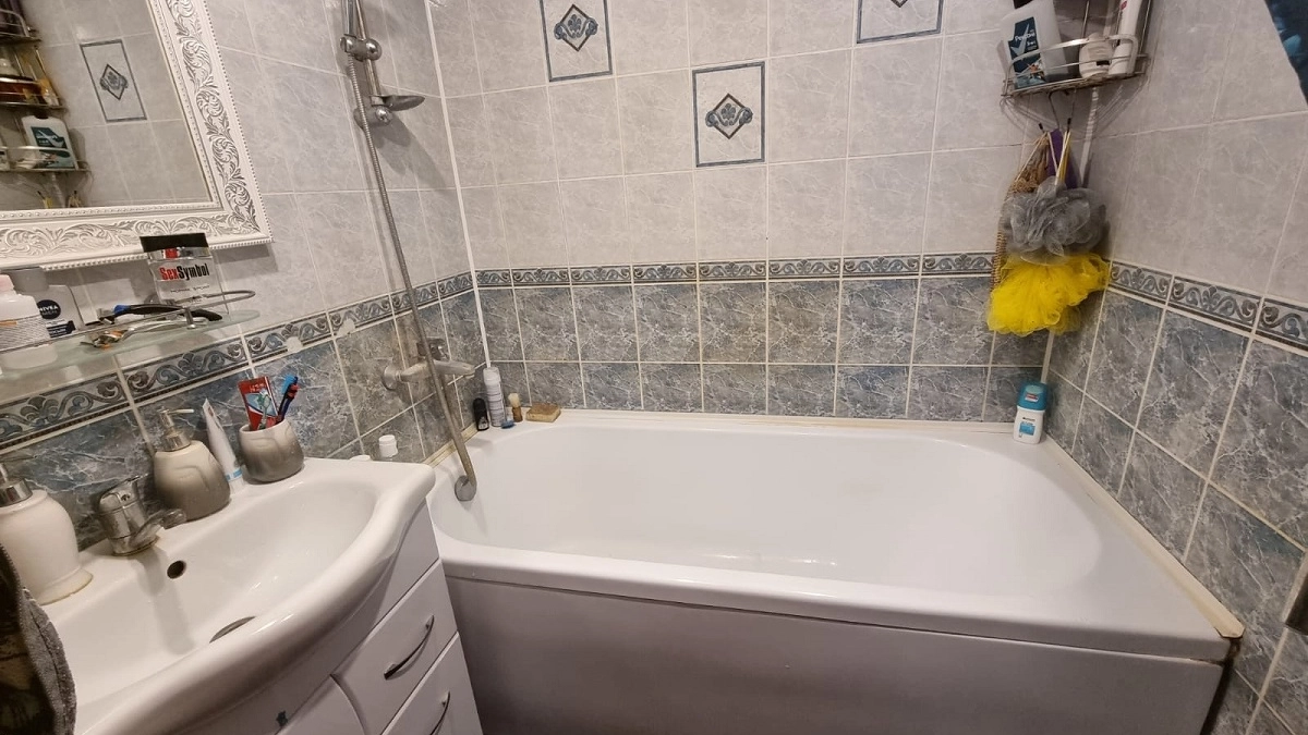 Как и чем отделать стены в ванной бюджетно: 7 оригинальных вариантов