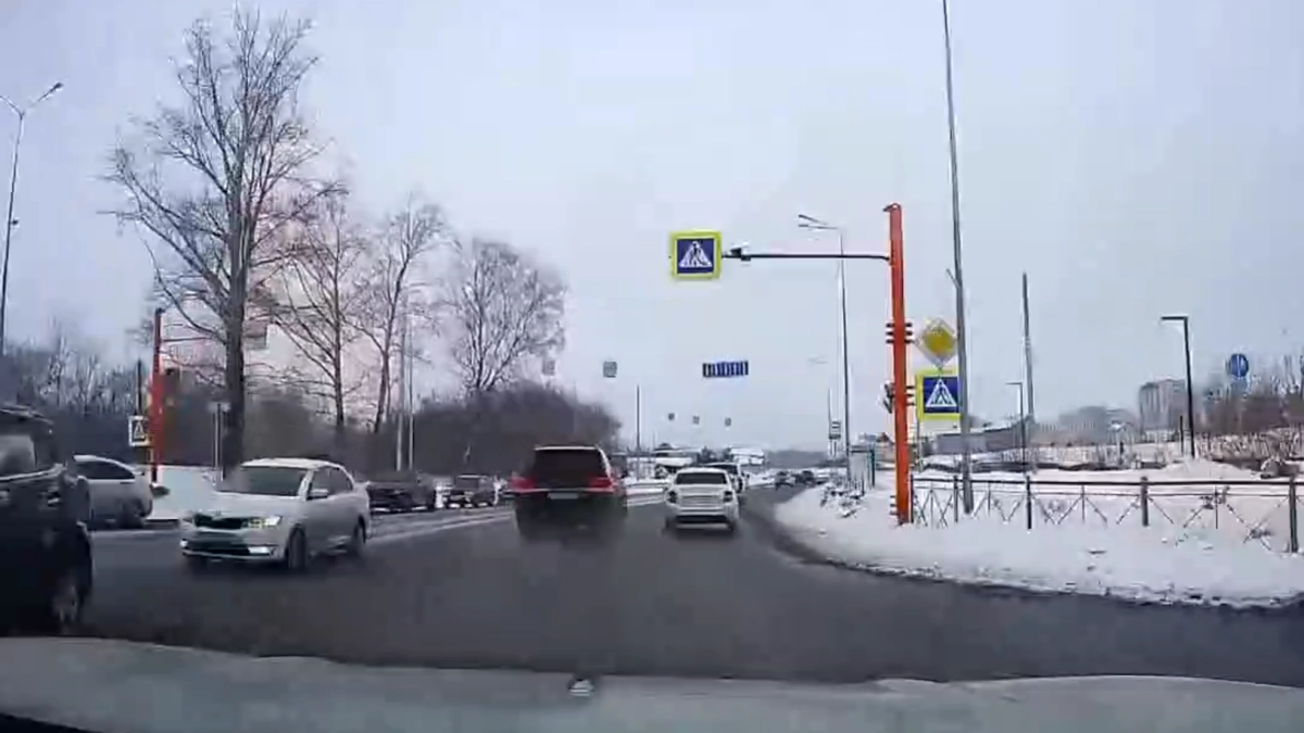 В Кемерове «Мобильный патруль» помог наказать лихача на «Тойоте» шестью штрафами