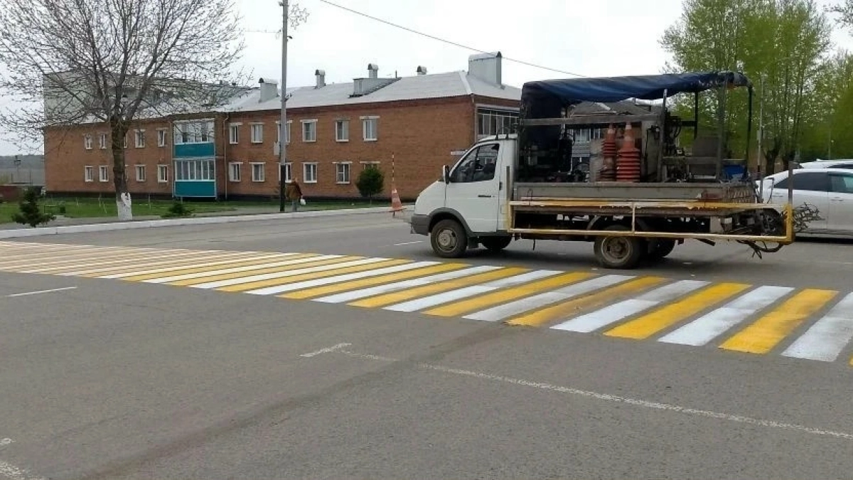 В Киселевске на трассах появилась свежая разметка