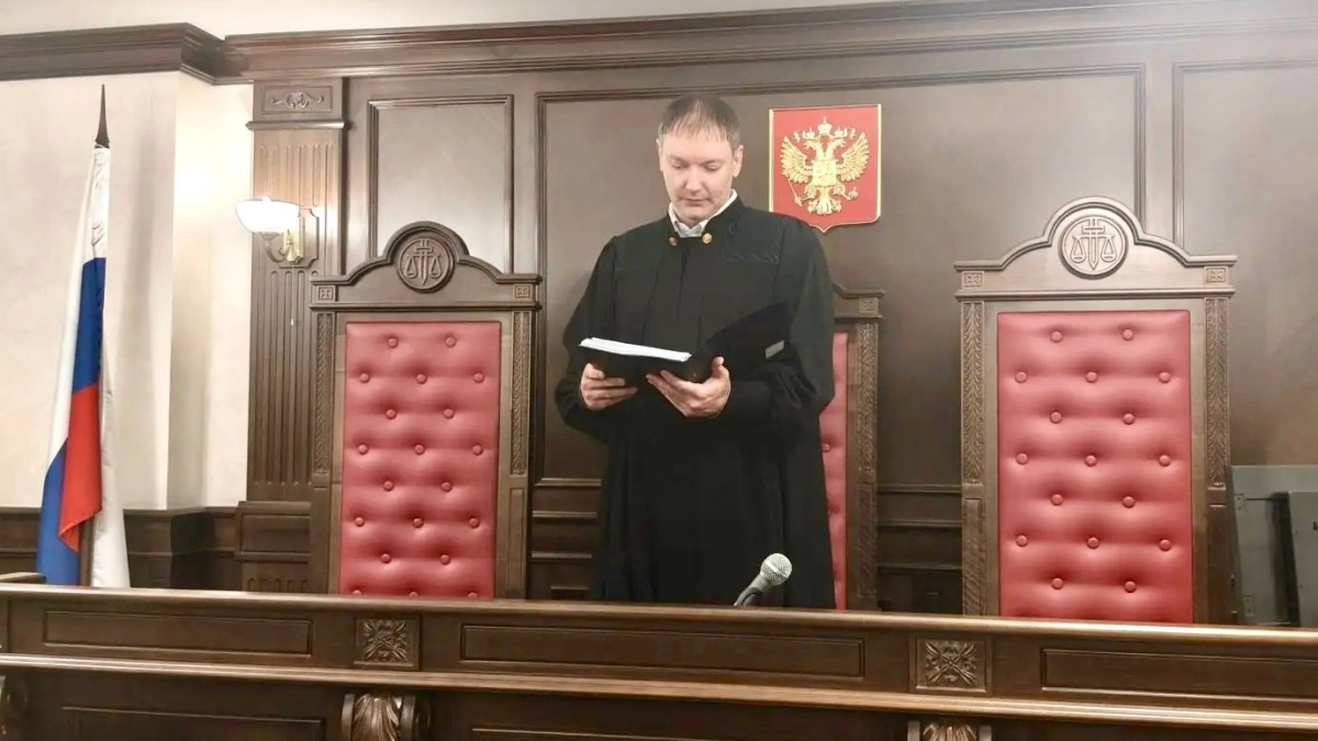 В Кемеровской области за решётку отправили 13 распространителей наркотиков