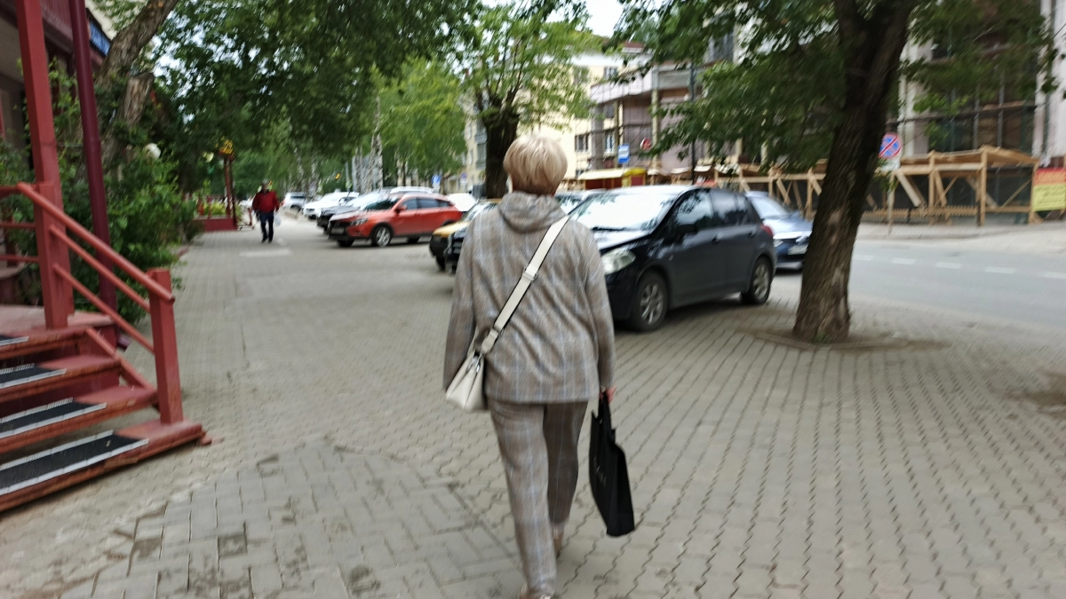 Стиль после 60: по какой причине все женщины 60+ одеваются одинаково и как этого избежать
