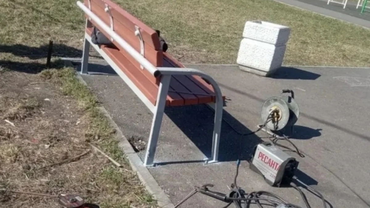 В Кемеровской области школьники отправились на субботник вместо штрафа
