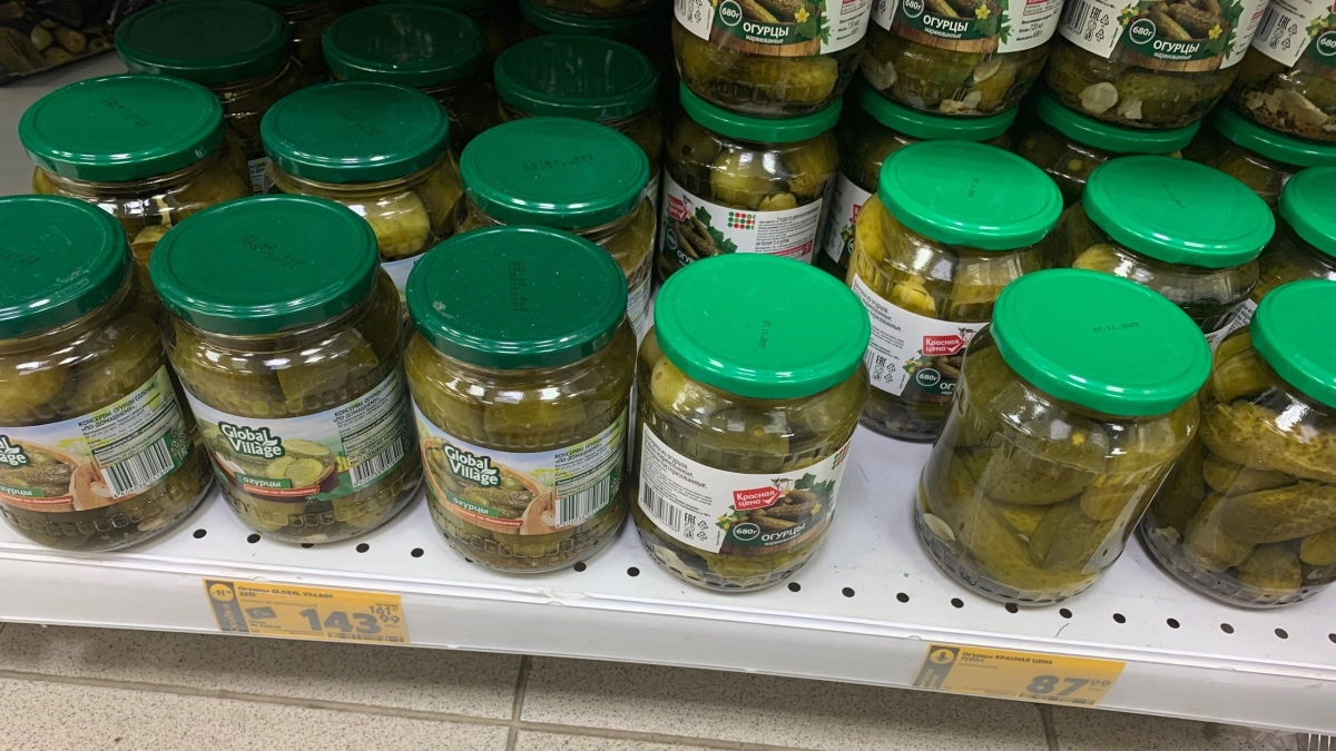 В "Магните" найдены отличные хрустящие маринованные огурчики для гурманов: стоят сущие копейки, а вкус восхитительный