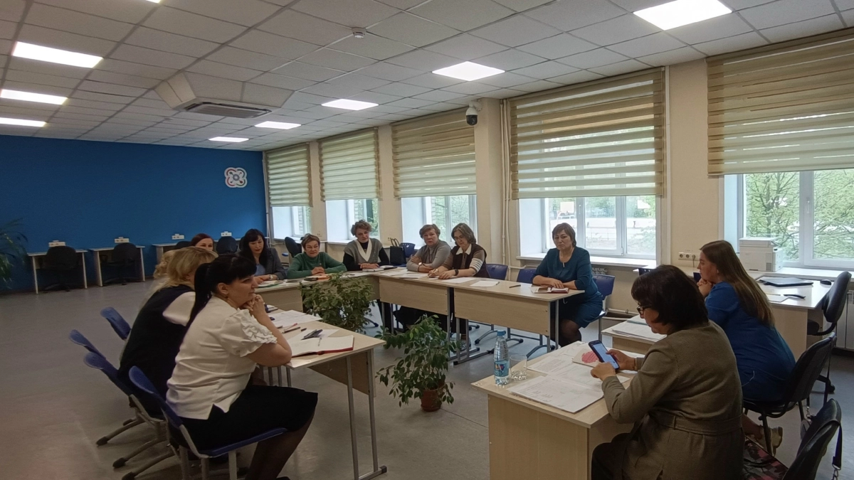 Минобразования Кузбасса проверило школы Киселевска 