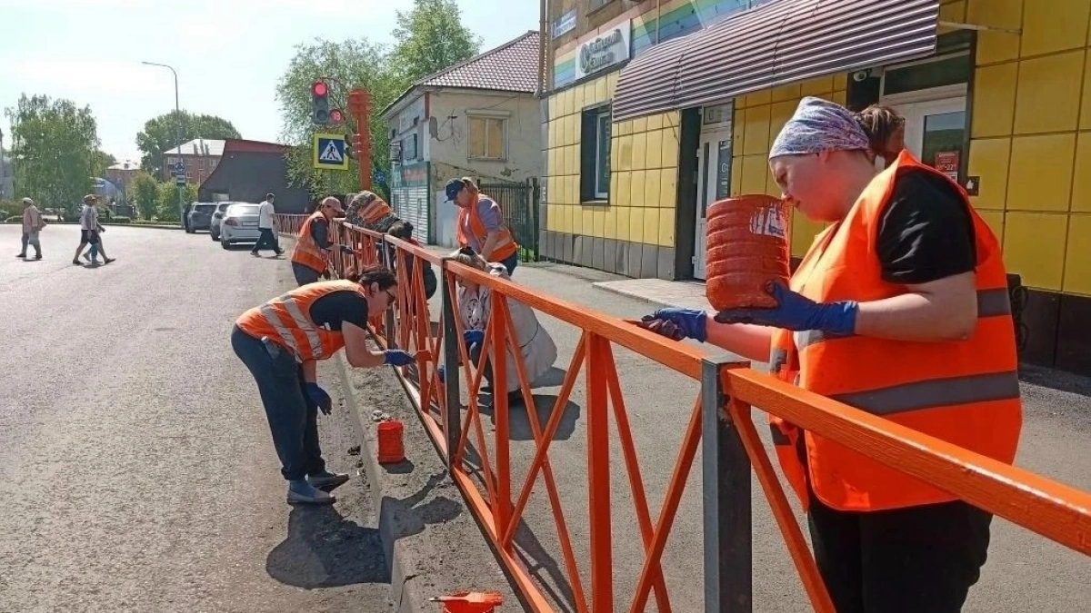 В Киселевске начали наводить чистоту и порядок на городских улицах 