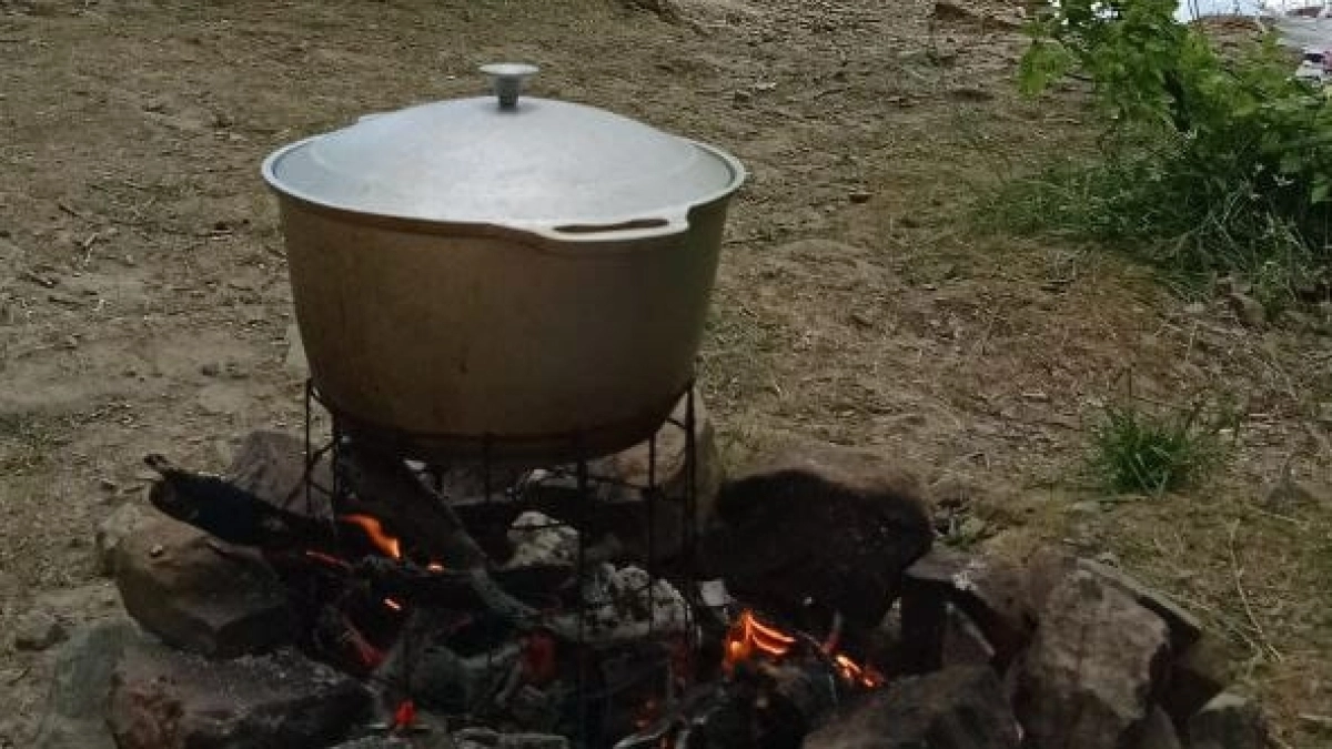 Сливать ли "первую воду" при варке мяса? Шеф-повар поставил жирную точку - больше теперь нет никаких сомнений