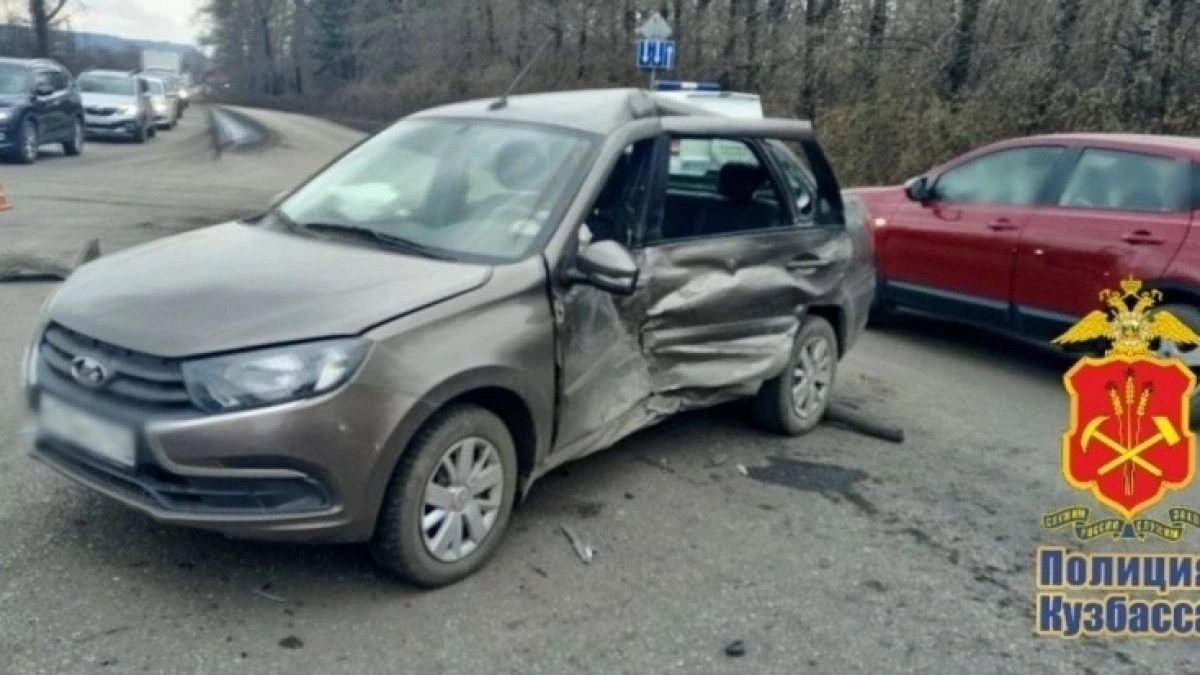 В Киселевске водитель предстанет перед судом за аварию с тяжёлыми травмами двух человек