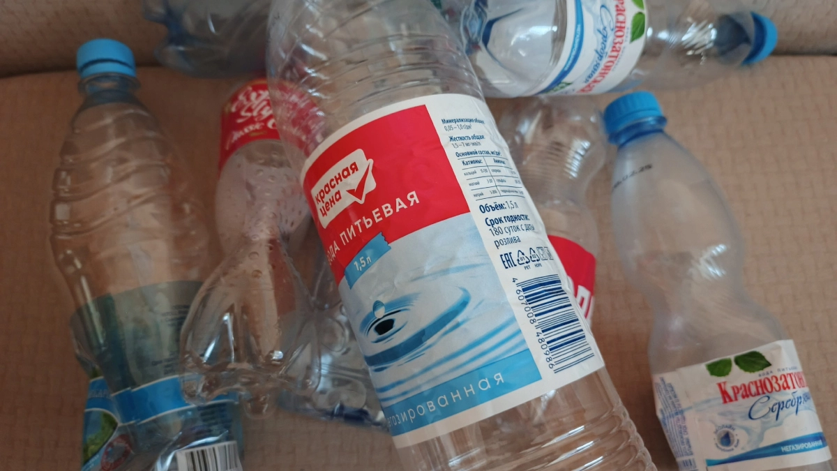 Пластиковые бутылки не выбрасываю: разрезаю на 3 части и получаю очень полезную вещь