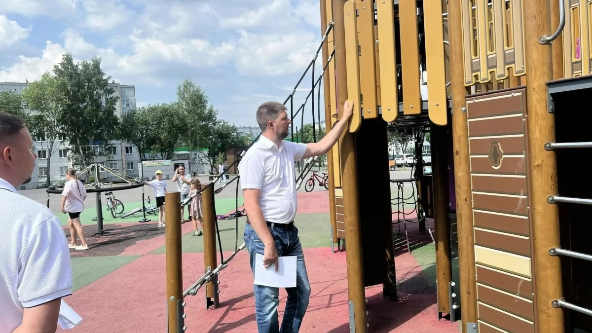 В Киселевске проверили состояние парка “Весенний” после первого года работы