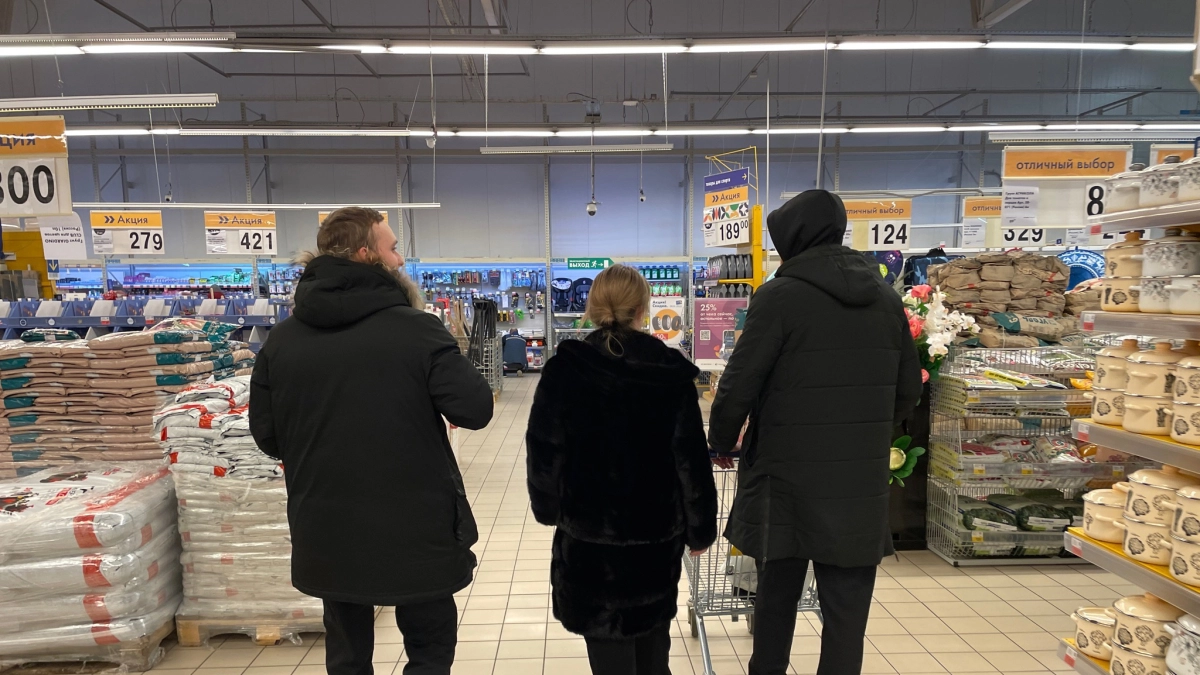 Купила в "Фикс Прайсе" дешевые банки с силиконовой крышкой, но не для сыпучек: легкий способ создать дизайнерскую вещь для дачного уюта