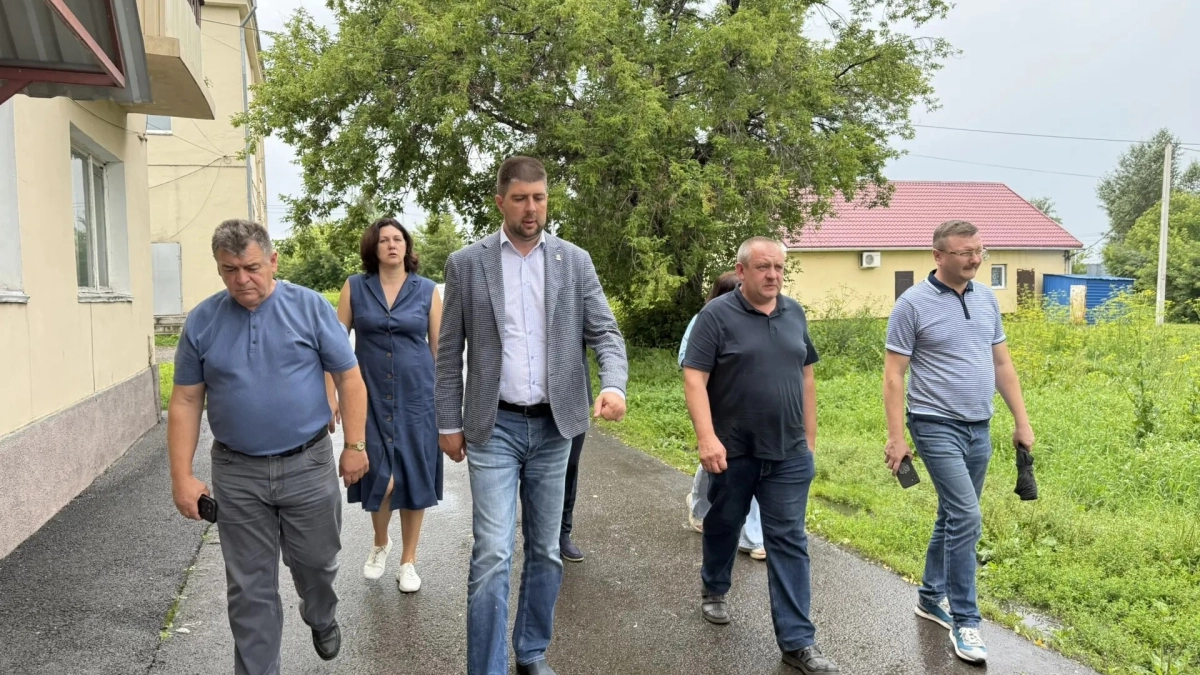 Глава Киселевска проинспектировал поселок Карагайлинский