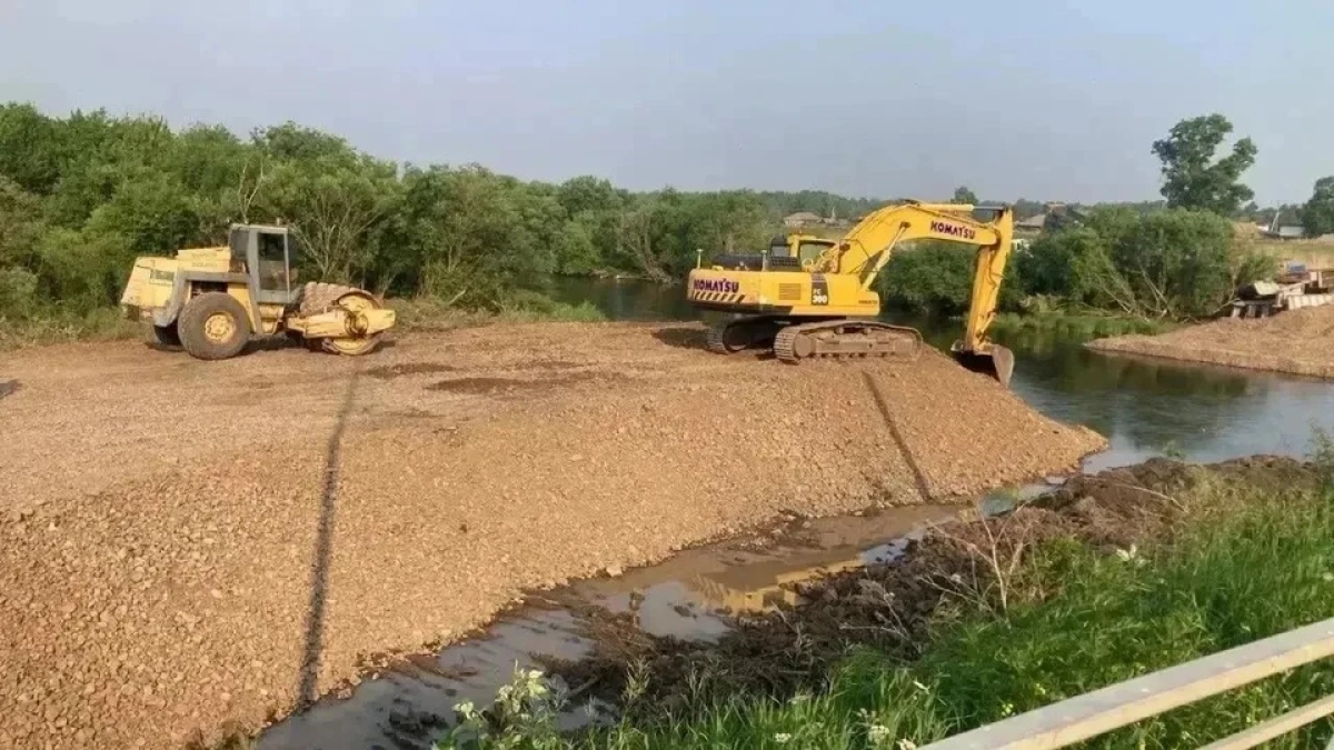 В Кемеровской области начали демонтаж старого моста через реку Дудет