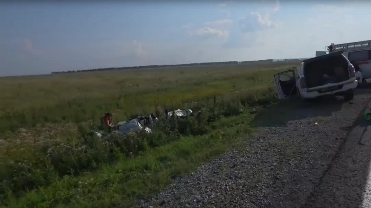 Лобовое столкновение в Кемеровской области унесло жизни троих взрослых