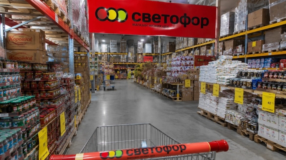 Зашла в «Светофор» порадовалась и чуть не расплакалась от обиды: цены другие, больше популярных марок и качественной еды