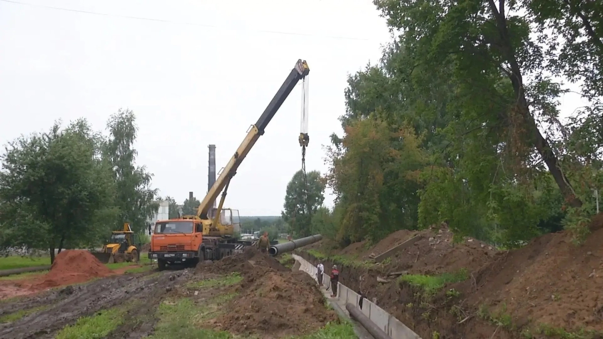 В Киселевске начали укладку труб для нового микрорайона
