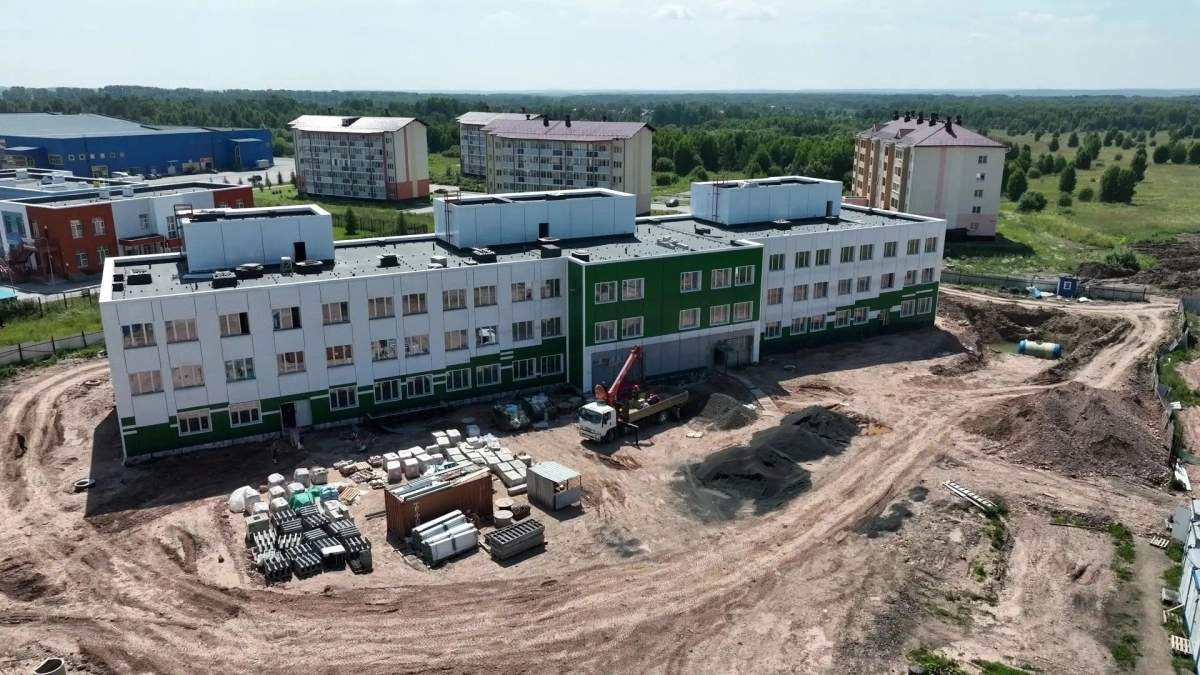 В Киселевске ускоряют строительство поликлиники