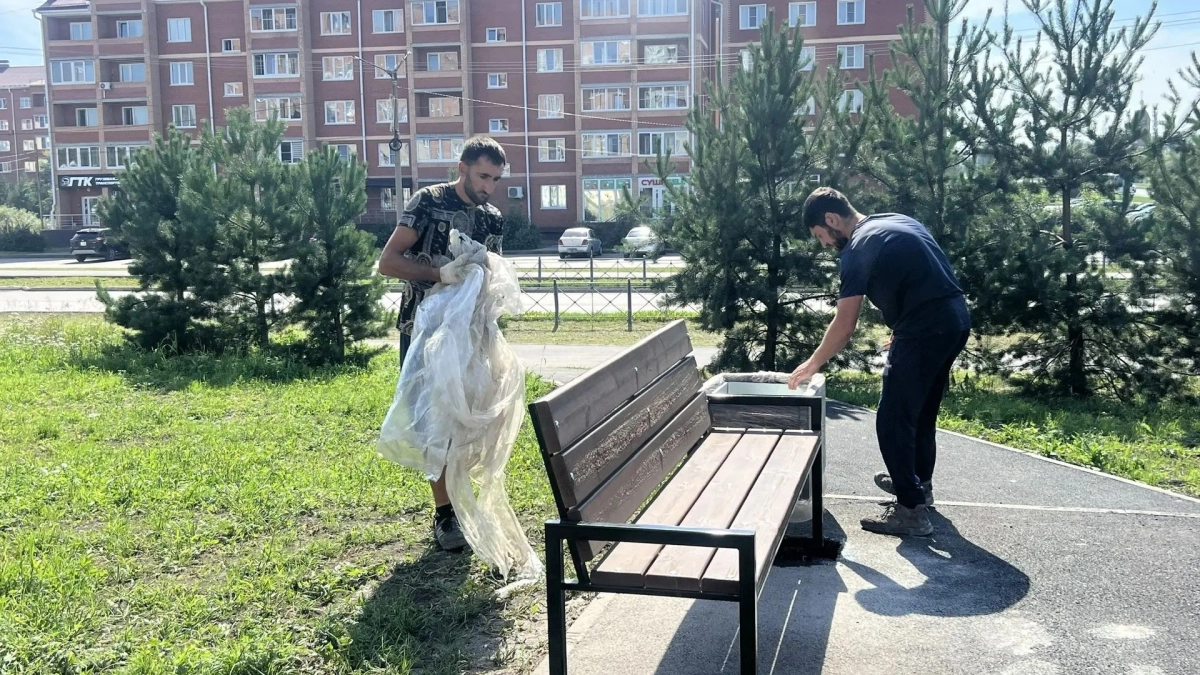 На пересечении двух дорог в Киселевске завершают благоустройство