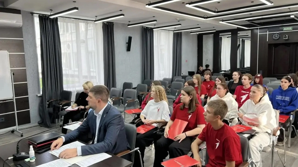 В Кемеровской области обсудили проведение «Семейной зарницы» и создание Молодёжного центра в Киселевске 