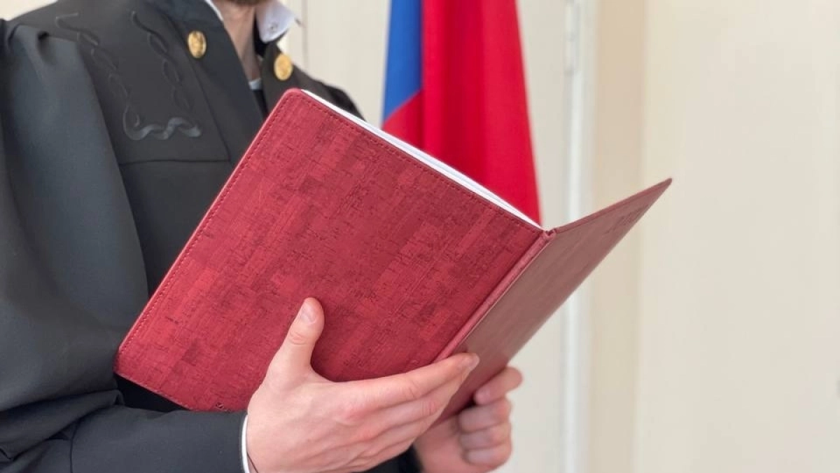 С велосипедиста из Кемеровской области взыскали 125 тысяч рублей после столкновения с кроссовером