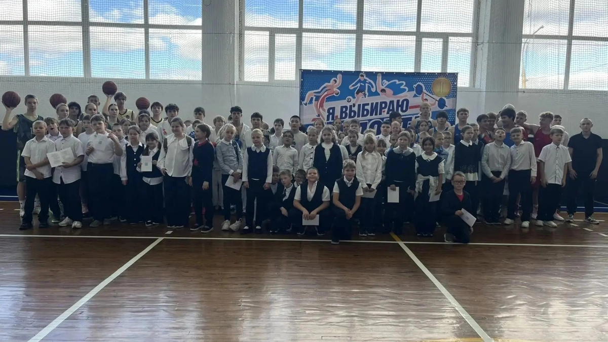 Киселевские школьники выбрали спорт на показательных выступлениях в комплексе “Юность”