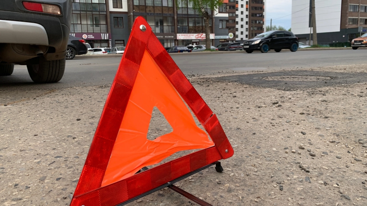 В Кемеровской области столкнулись и загорелись два грузовика