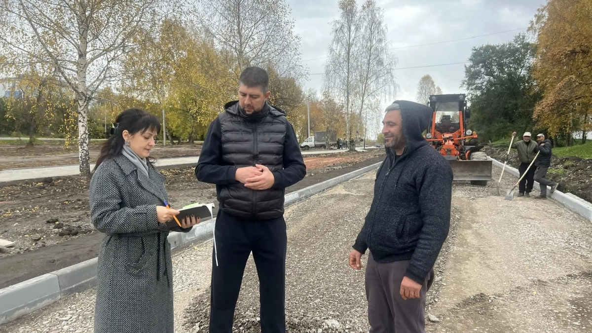 В Киселевске на улице Утренней ускоряют преображение общественной территории