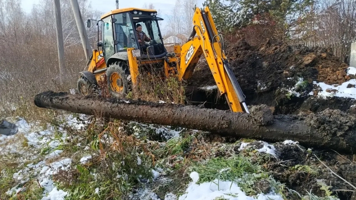 В городе Кемеровской области бригада ЖКХ устранила порывы водопровода на шести улицах