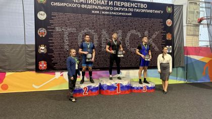 Киселевские спортсмены завоевали серебро на первенстве Сибири по жиму лежа